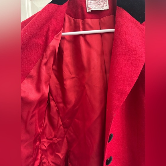 Women's Pendleton Petite Red Wool Collar Blazer with Black Accents - Picture 5 of 6